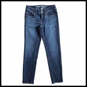 American Eagle Womem's Super Skinny Short Jeans Size 00